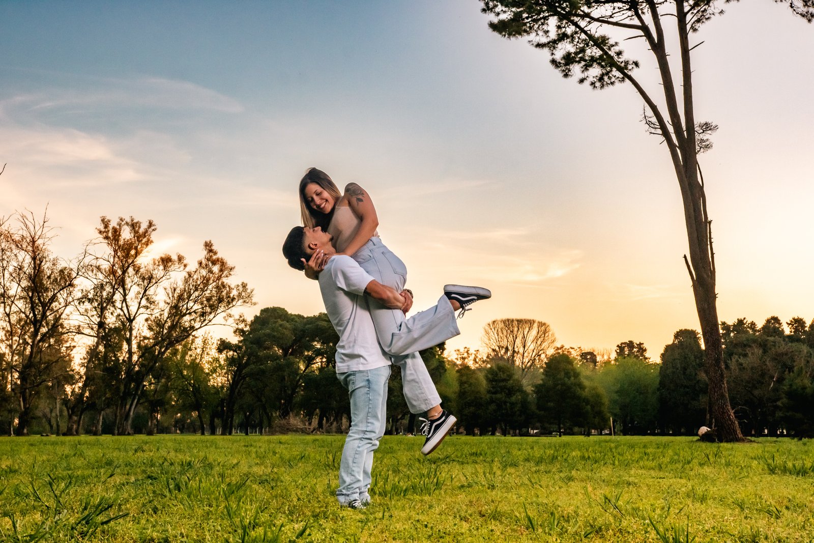 Agos y Alexis · Book de novios · Parque Villarino, Zavalla · fotografía 9