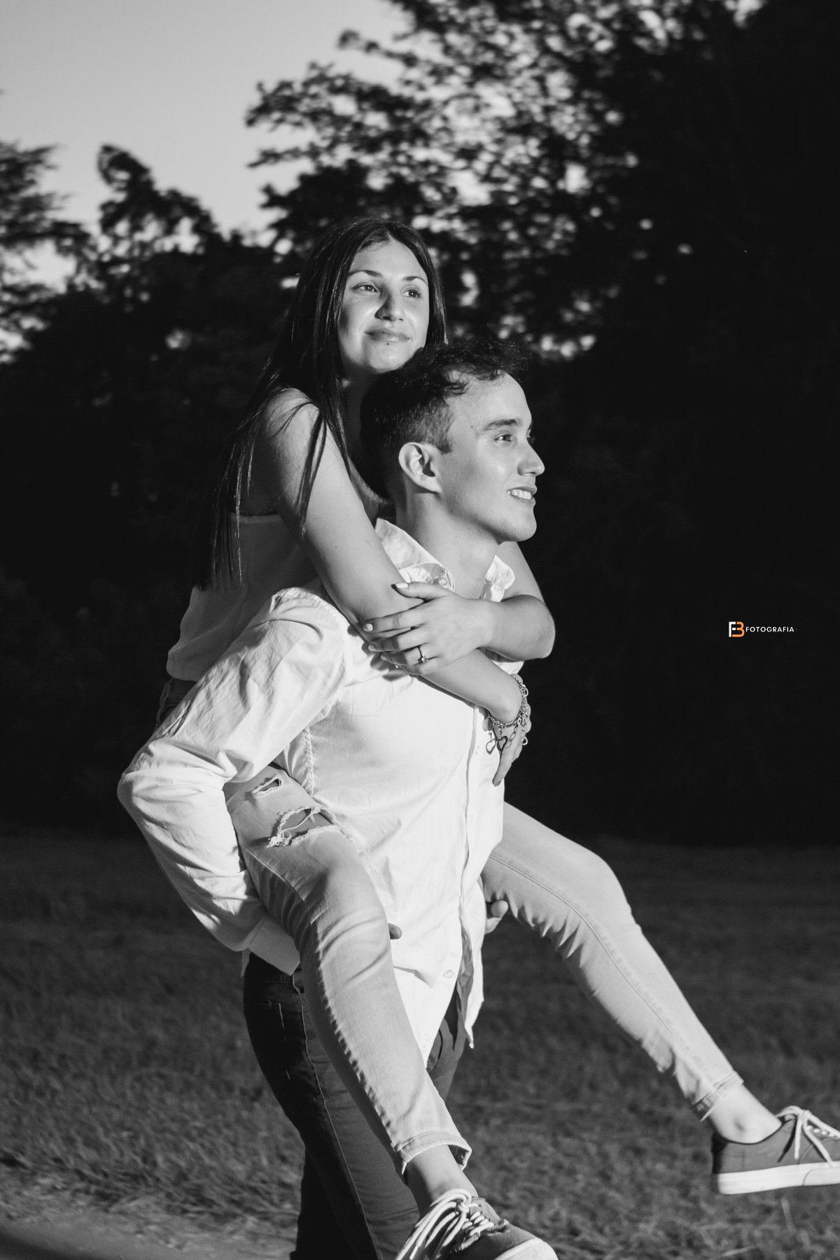 Flor y Joel · Book de novios · Parque Villarino, Zavalla · fotografía 7