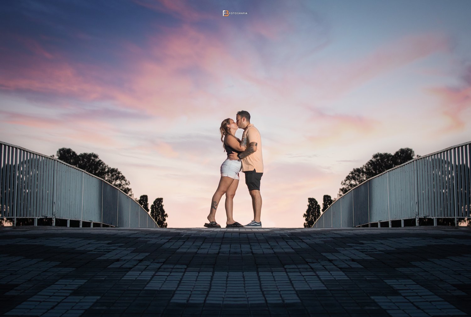 Ludmila y Leandro · Book de novios · Acuario, Rosario · fotografía 1